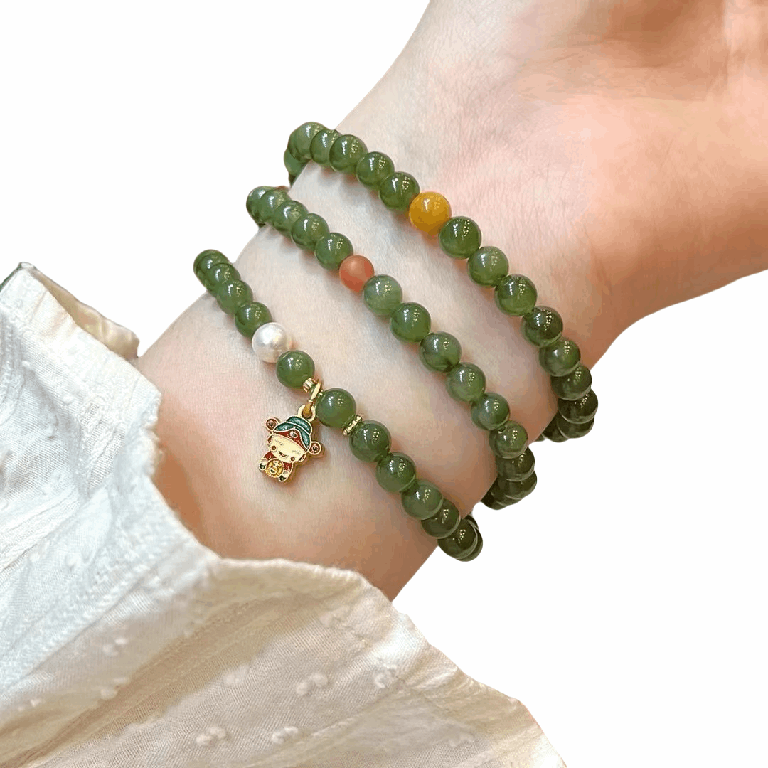 Emerald jade bead bracelet