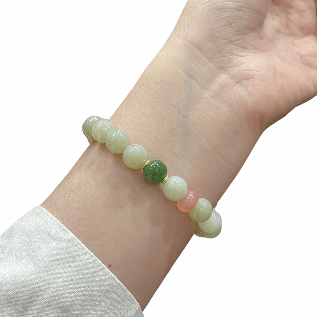 Light green jade bracelet