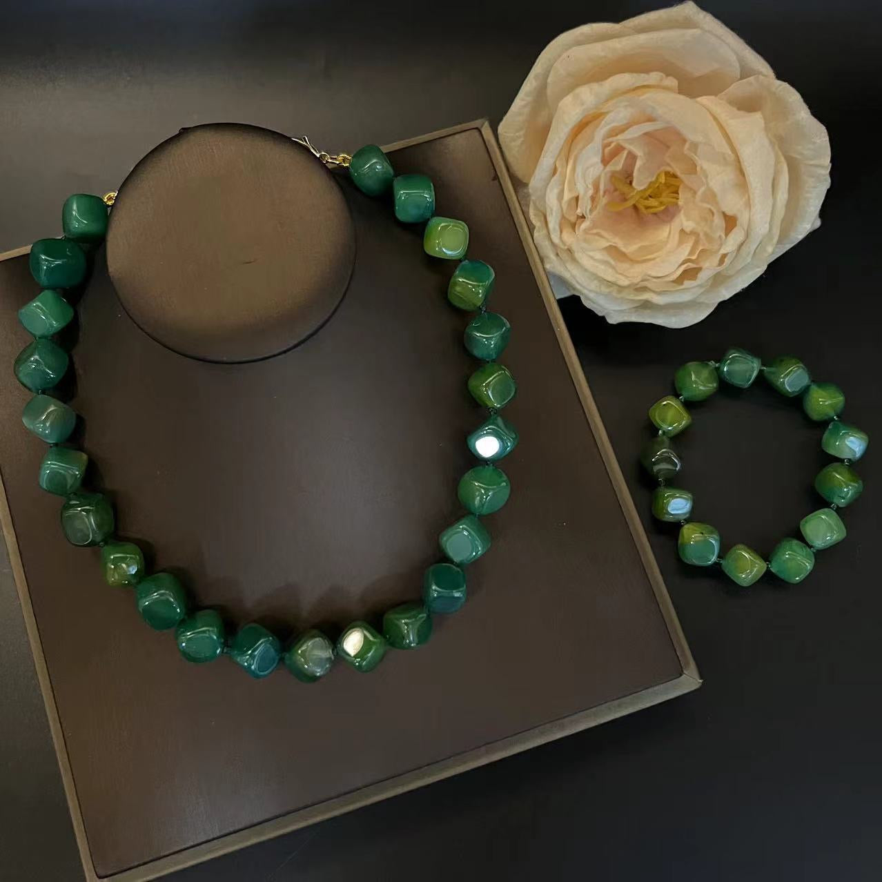 Emerald Serenity Necklace & Bracelet Set