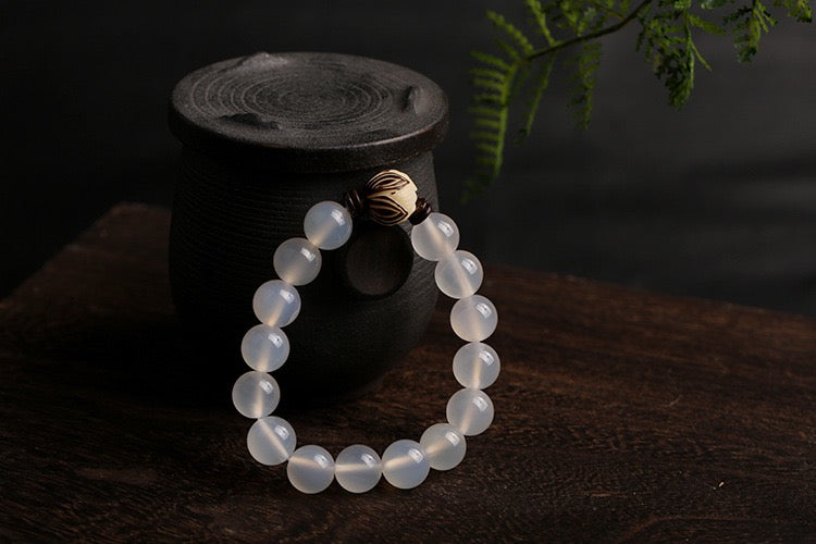 white agate bracelet